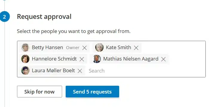 Request approval panel in Gluu listing default owner and editors before sending approval requests